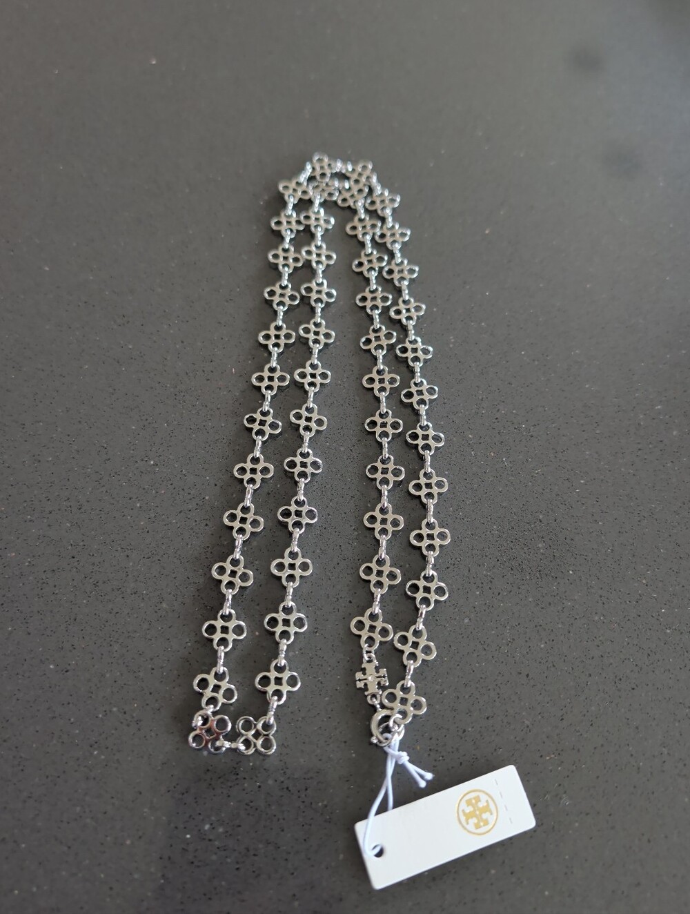 NWT Tory Burch Silver Tone Necklace Clover Pendant Modern Metal Chain 32" W77